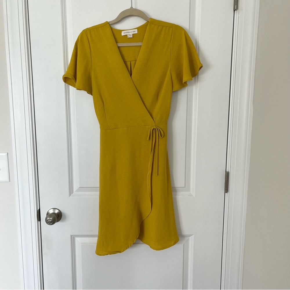 Monteau Small Short Sleeve Yellow Dress